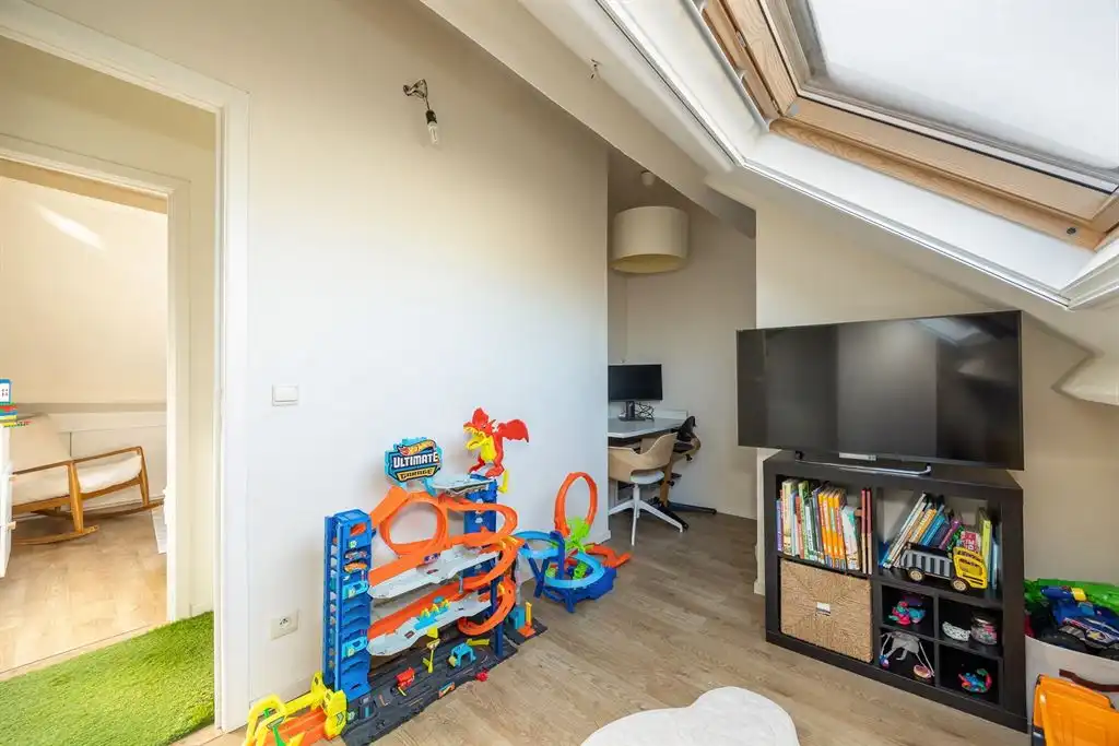 Instapklare woning met 3 slpk en gezellige tuin foto 19
