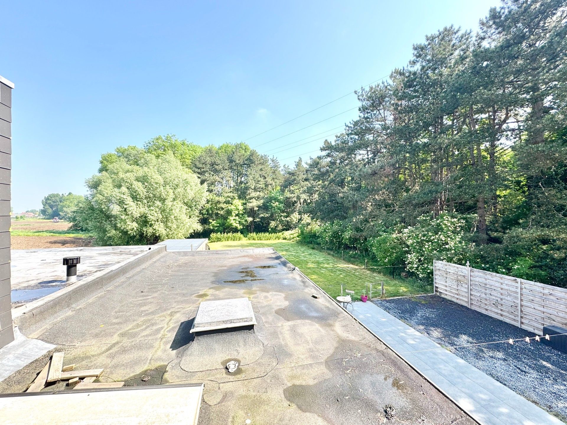 LANDELIJK GELEGEN HALFOPEN WONING foto 18