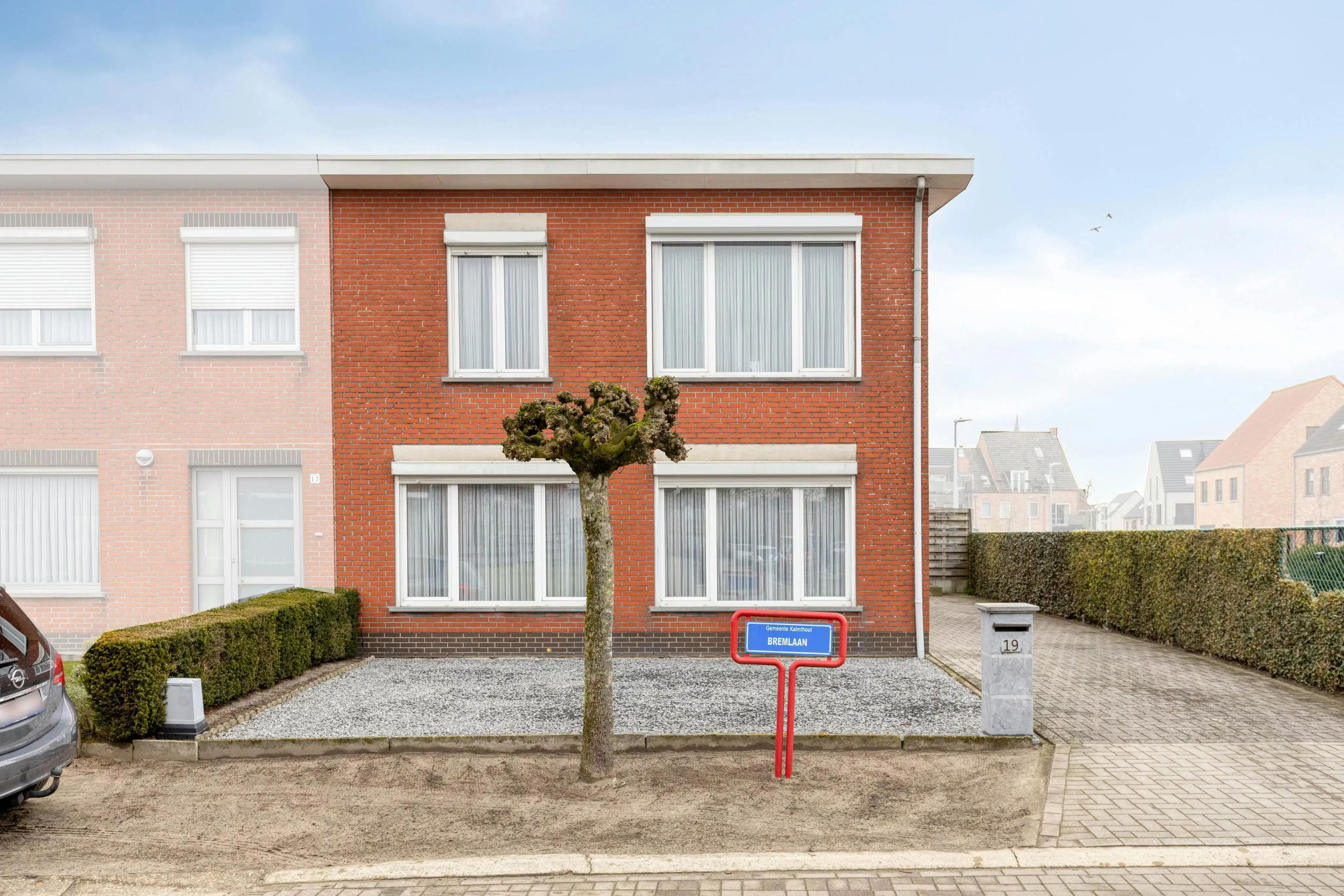 Gezinswoning met 5 slpks, gelegen te Kalmthout-Nieuwmoer! foto 2