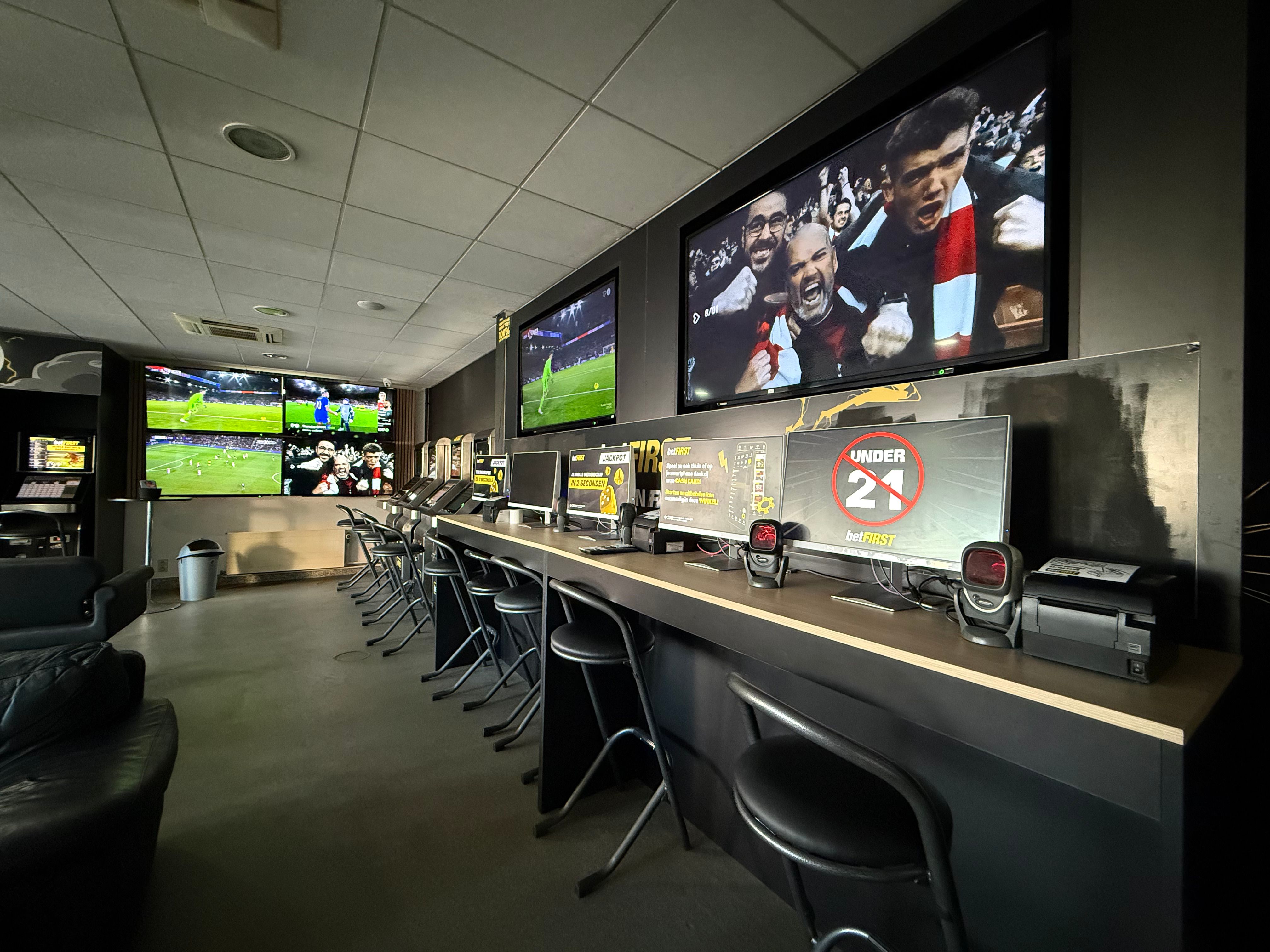 Hoek handelsgelijkvloers 95 m² + kelder foto 5