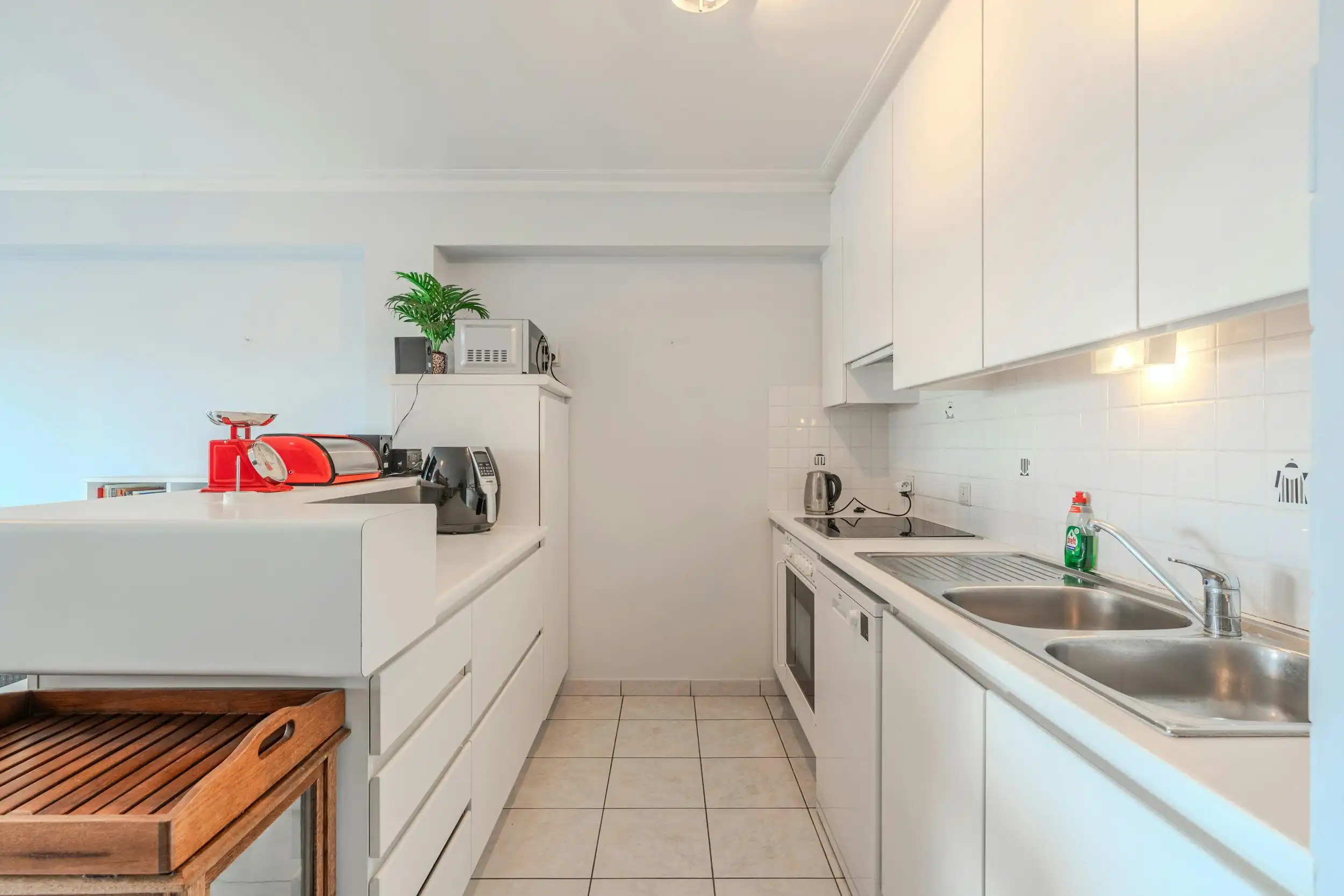 Mooi onderhouden drie slaapkamer appartement met terras! foto 8