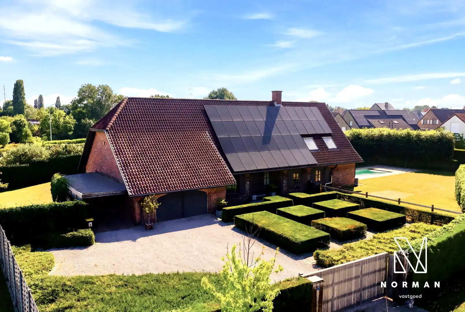 Villa met zwembad op een perceel van 1.598 m² foto 4
