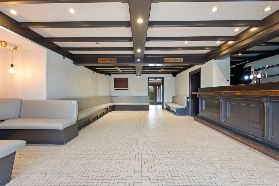 HANDELSHUIS MET PARKING OP EEN TOPLOCATIE IN LINTER foto 5