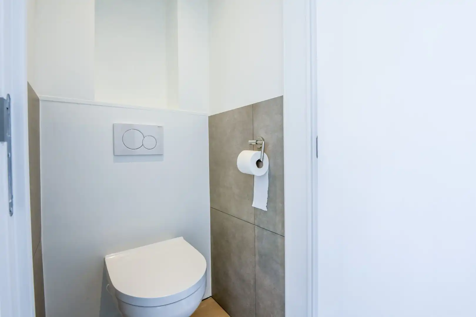 Prachtig gerenoveerd duplexappartement met groot zonneterras en open zicht, gelegen vlakbij de Zoutelaan en de Dumortierlaan. foto 13