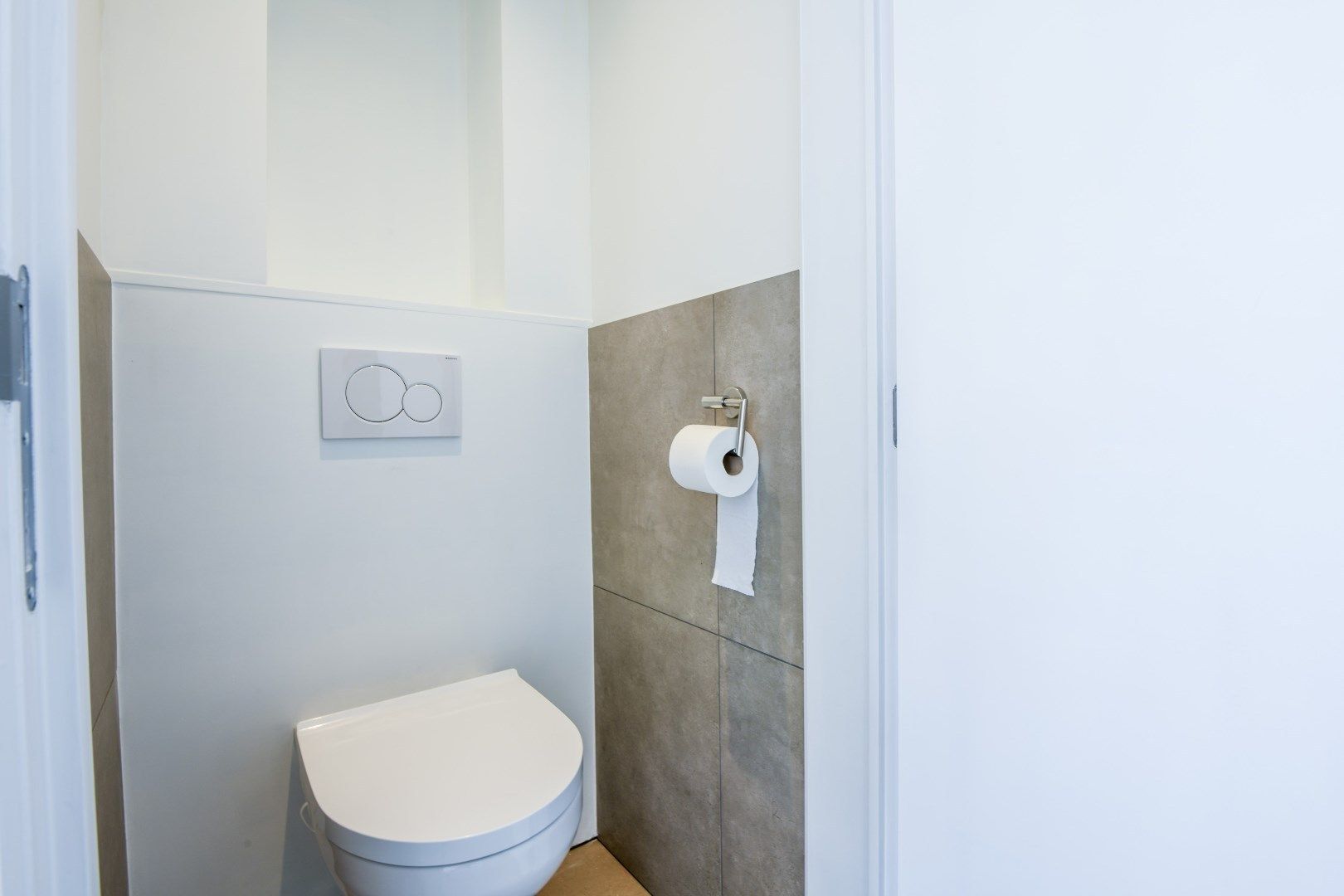 Prachtig gerenoveerd duplexappartement met groot zonneterras en open zicht, gelegen vlakbij de Zoutelaan en de Dumortierlaan. foto 14