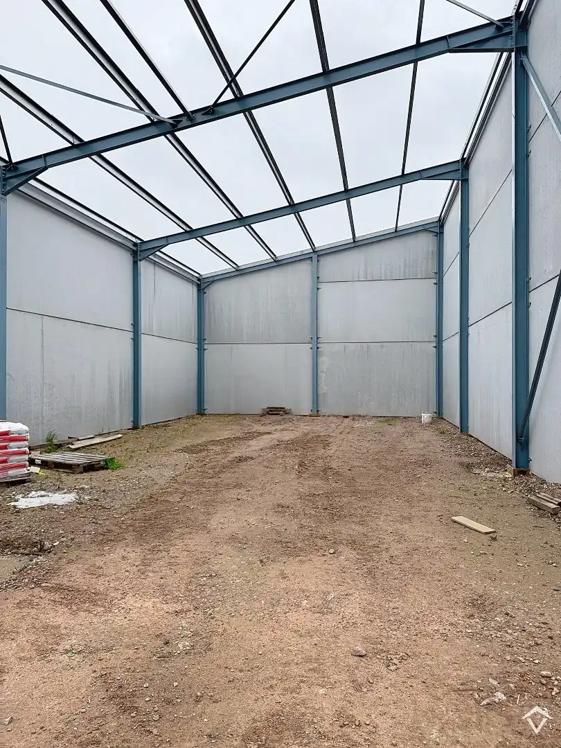 Loods NR A te koop – 180 m² KMO-zone Ardopoort te Roeselare foto 3