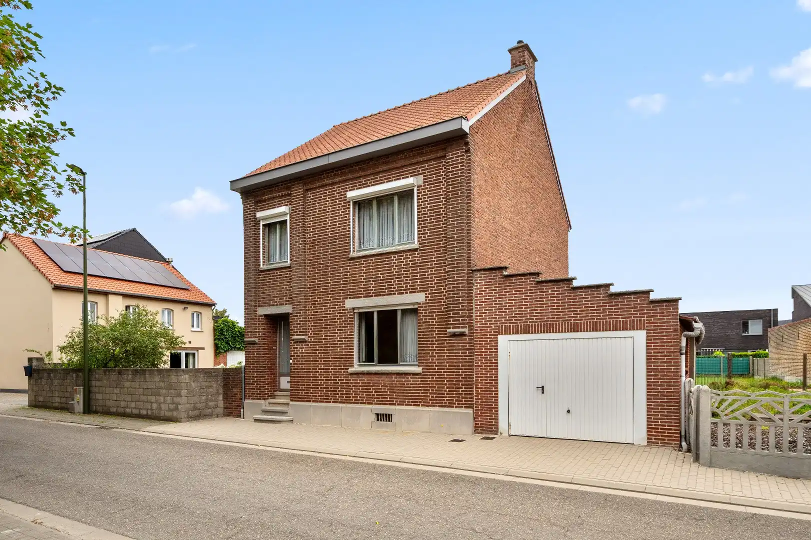 Ruime gezinswoning met 4 slpks met ruime tuin op rustige ligging foto 29