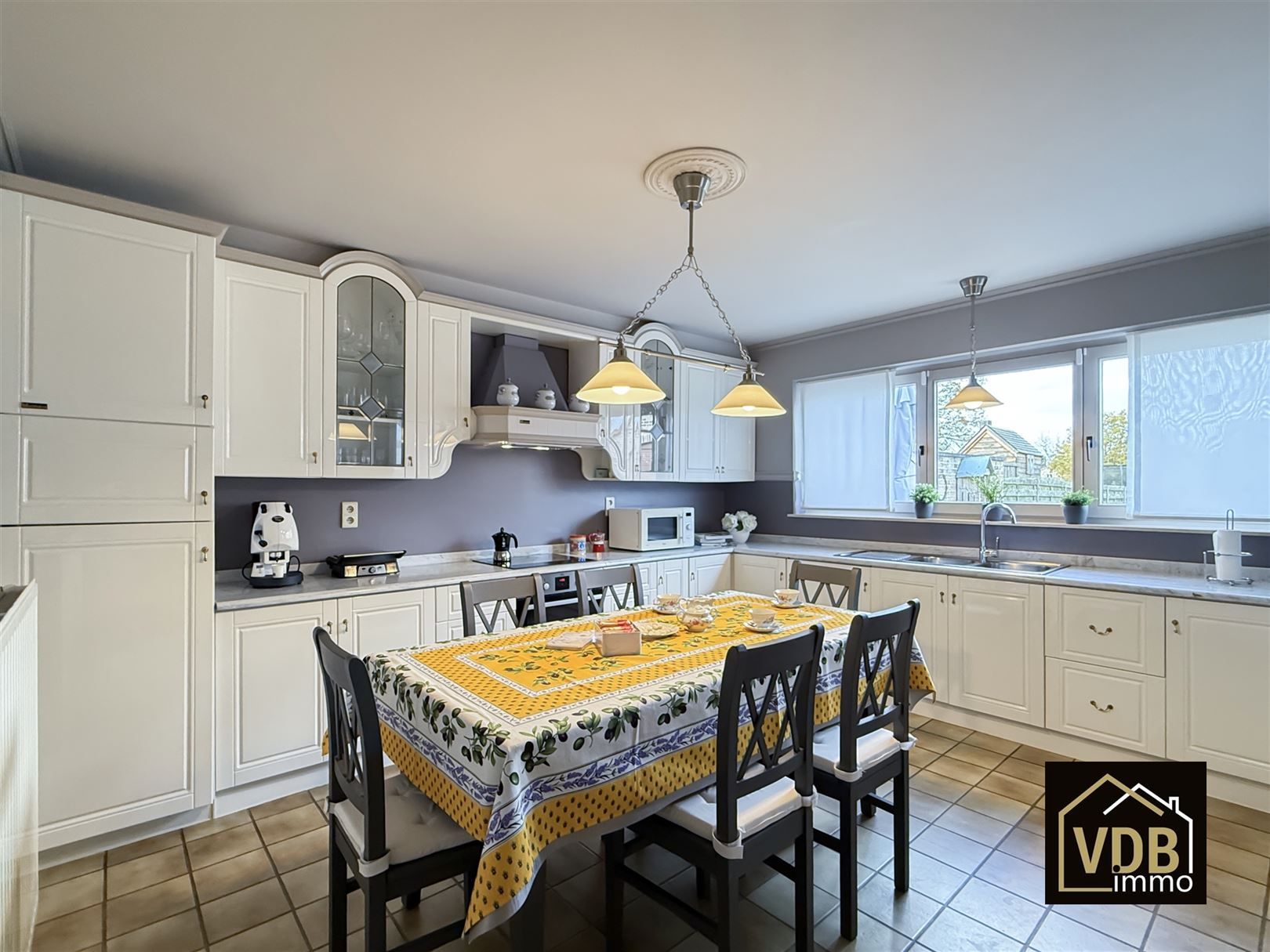 Instapklare halfopen bebouwing met 3 slaapkamers foto 5