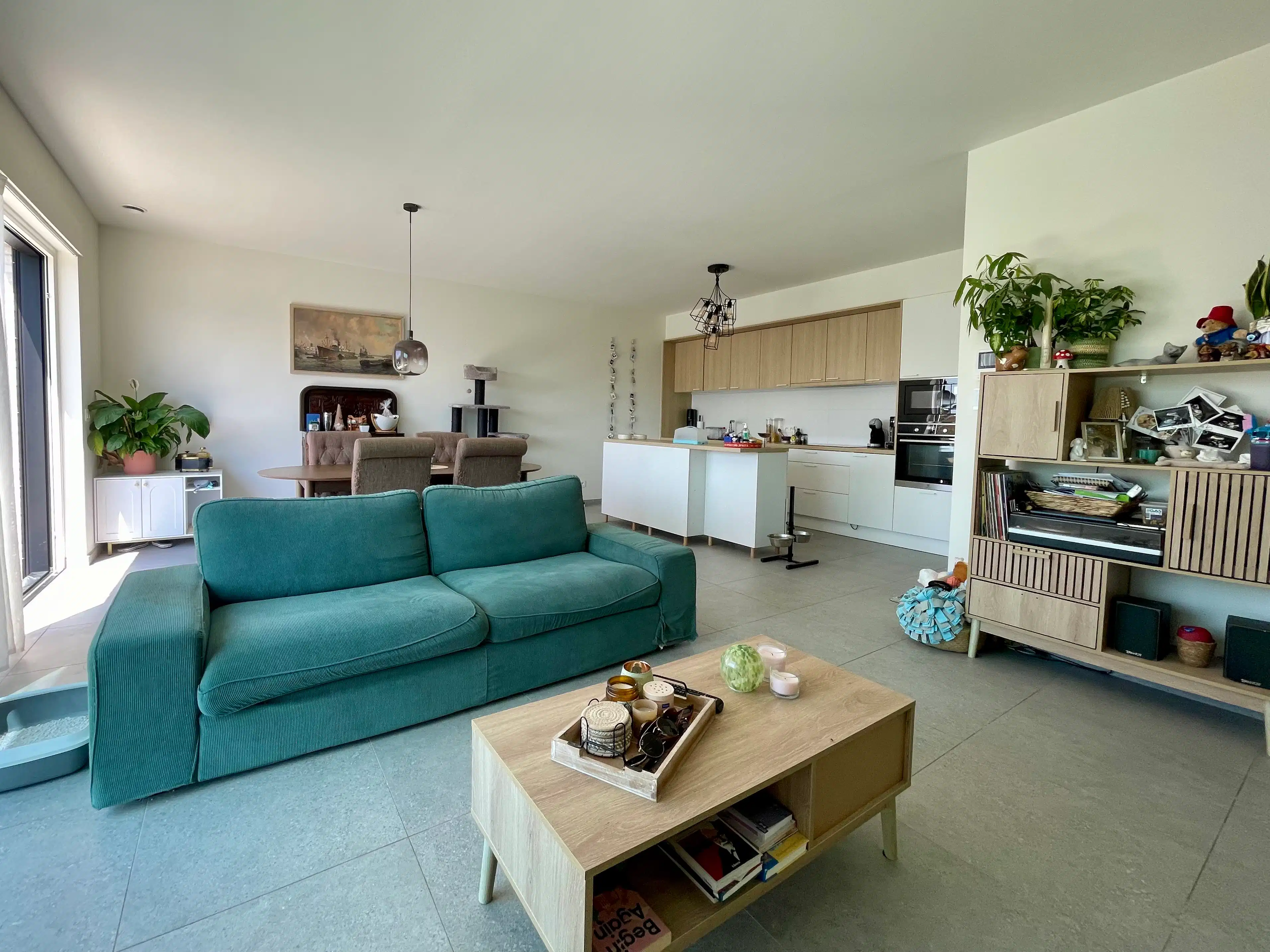 Instapklaar appartement met 2 slaapkamers, terras en garage foto 2