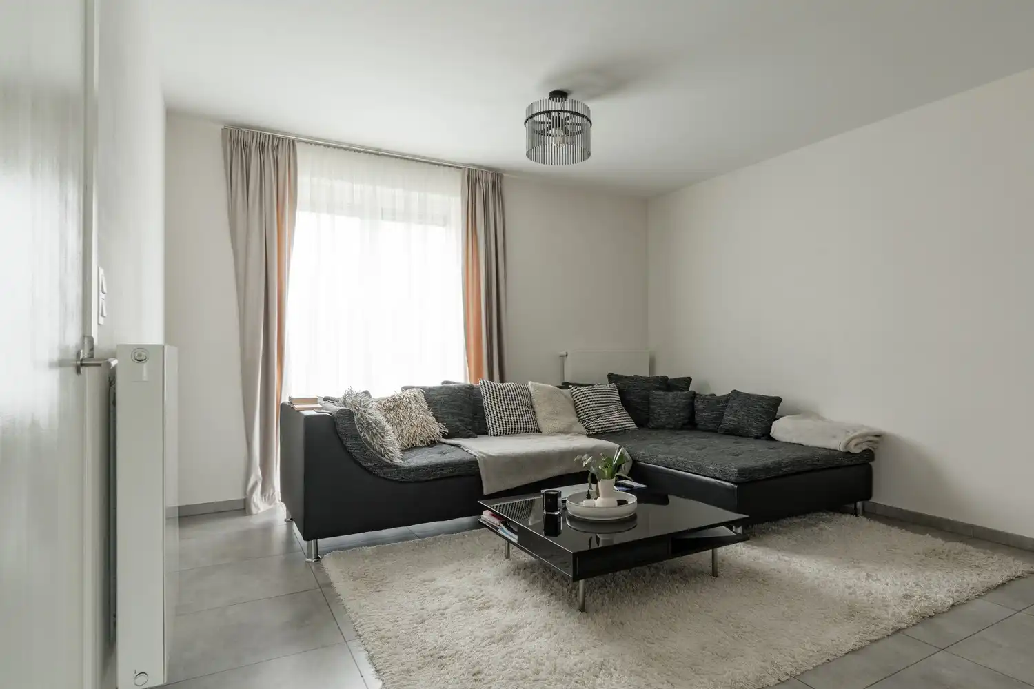 Leuke moderne gezinswoning met 3 SLK en een mooi perceel grond foto 5