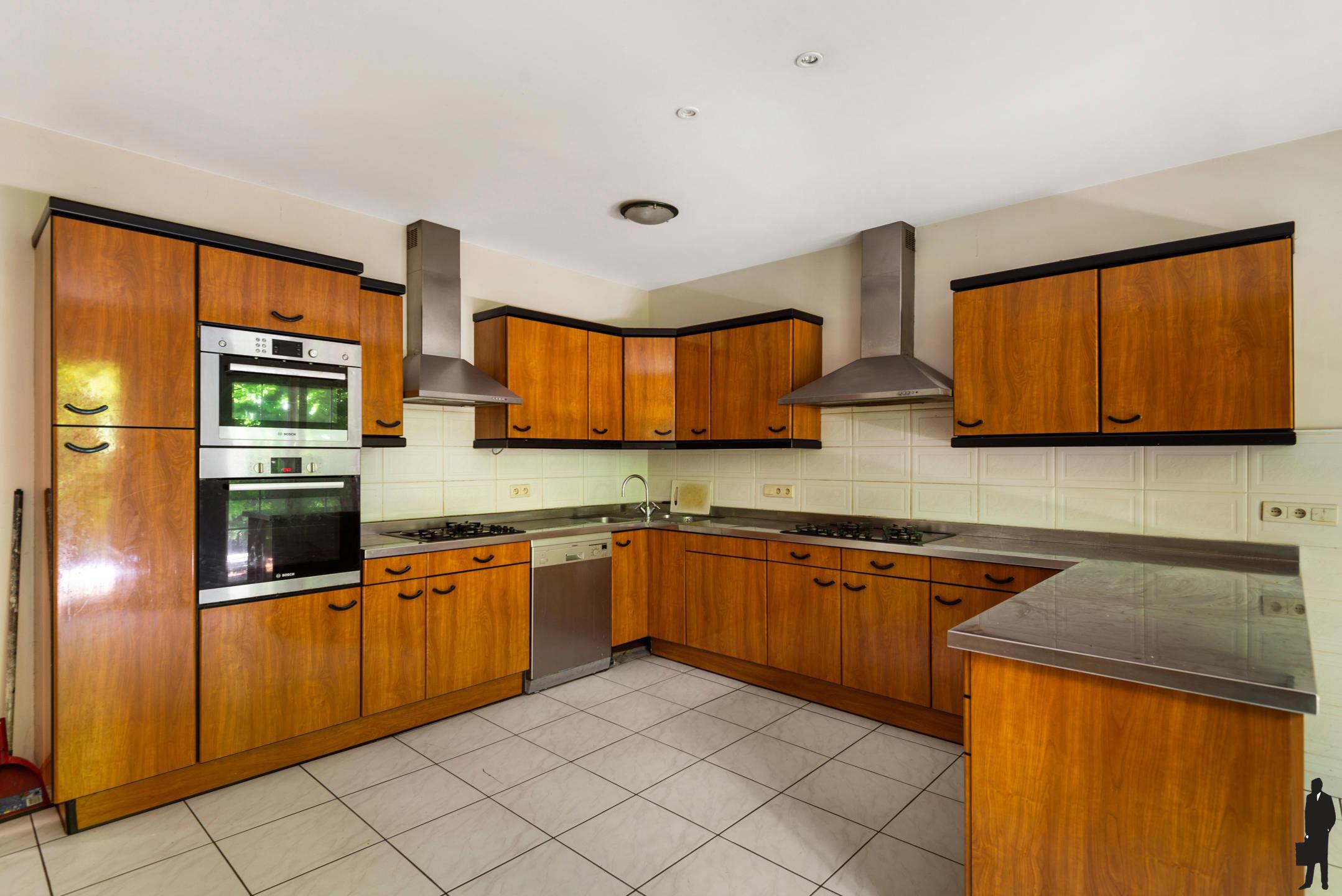 Statige villa, gelegen in 't Vriesdonk op een terrein van 1.405m² foto 5