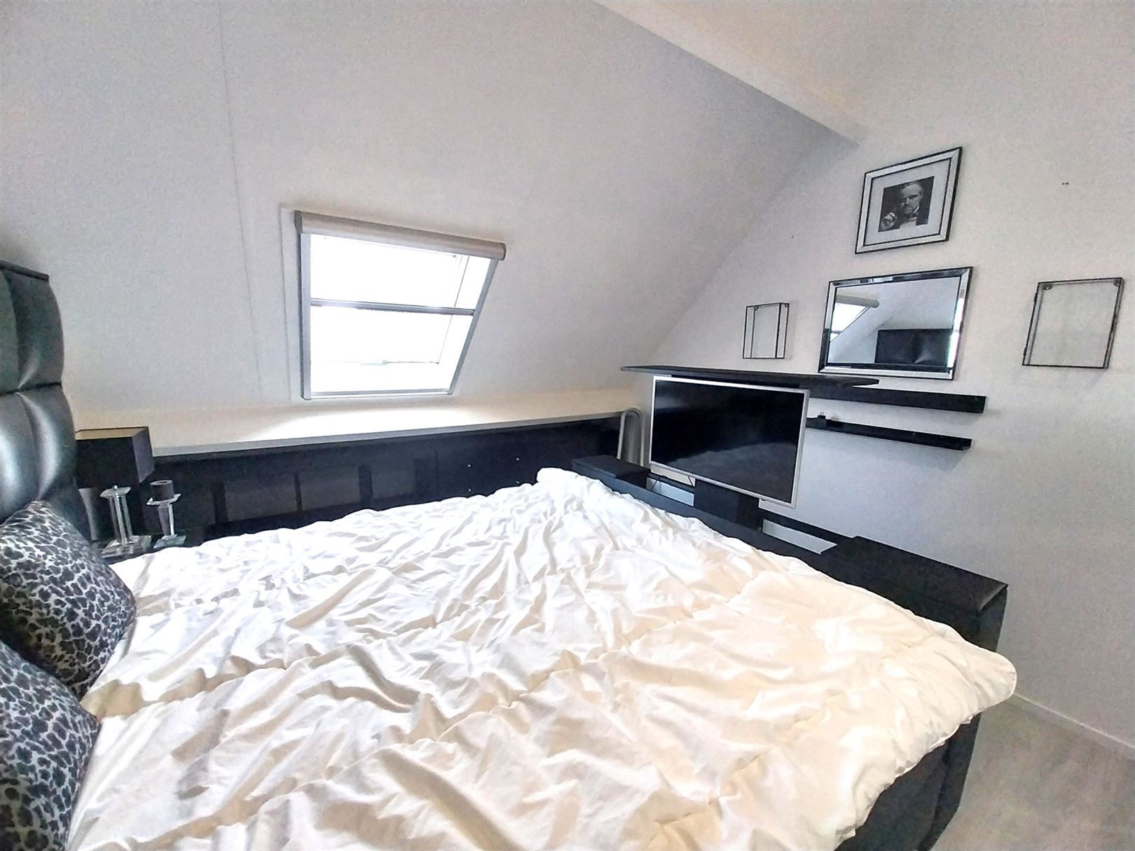 TE HUUR: Gemeubeld dakappartement met 2 slaapkamers te Heusden! foto 11