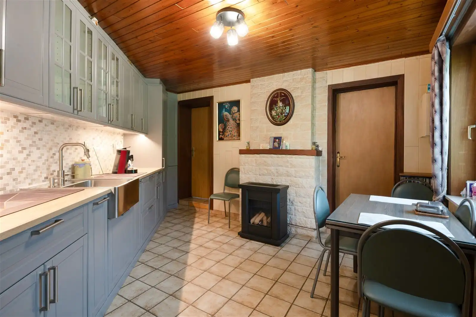 Gezinswoning met tuin en garage op 5are81 foto 12