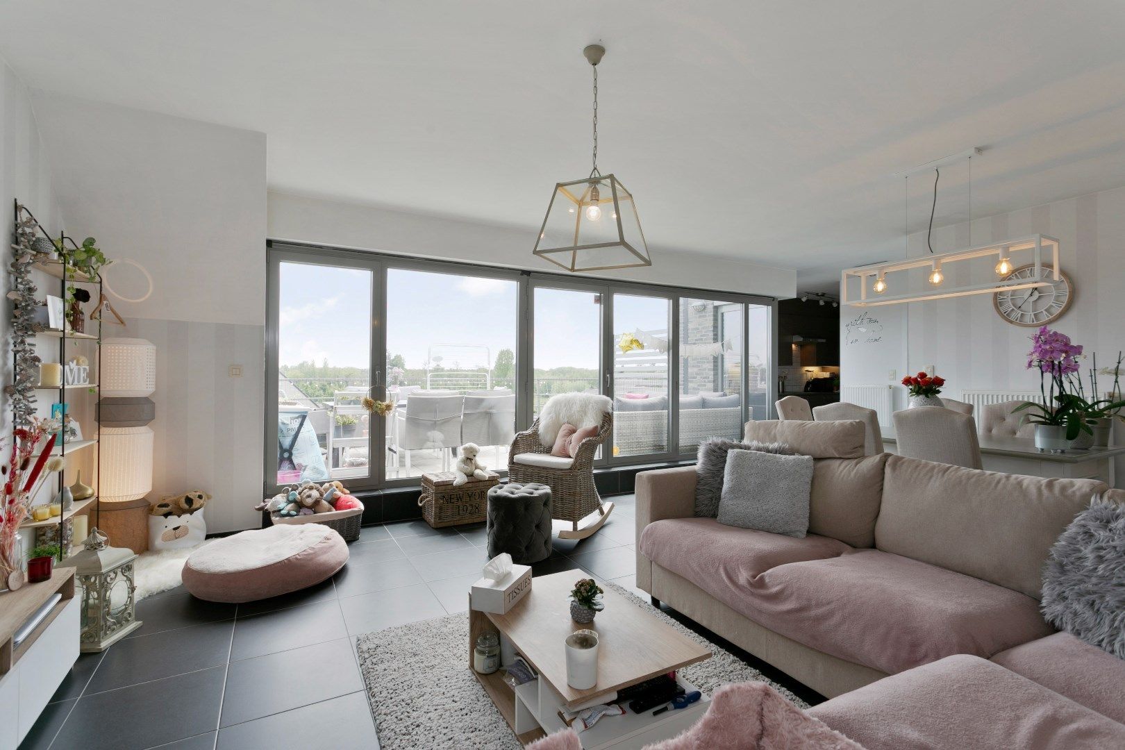 Dakappartement met ruim zuidgeoriënteerd terras! foto 5