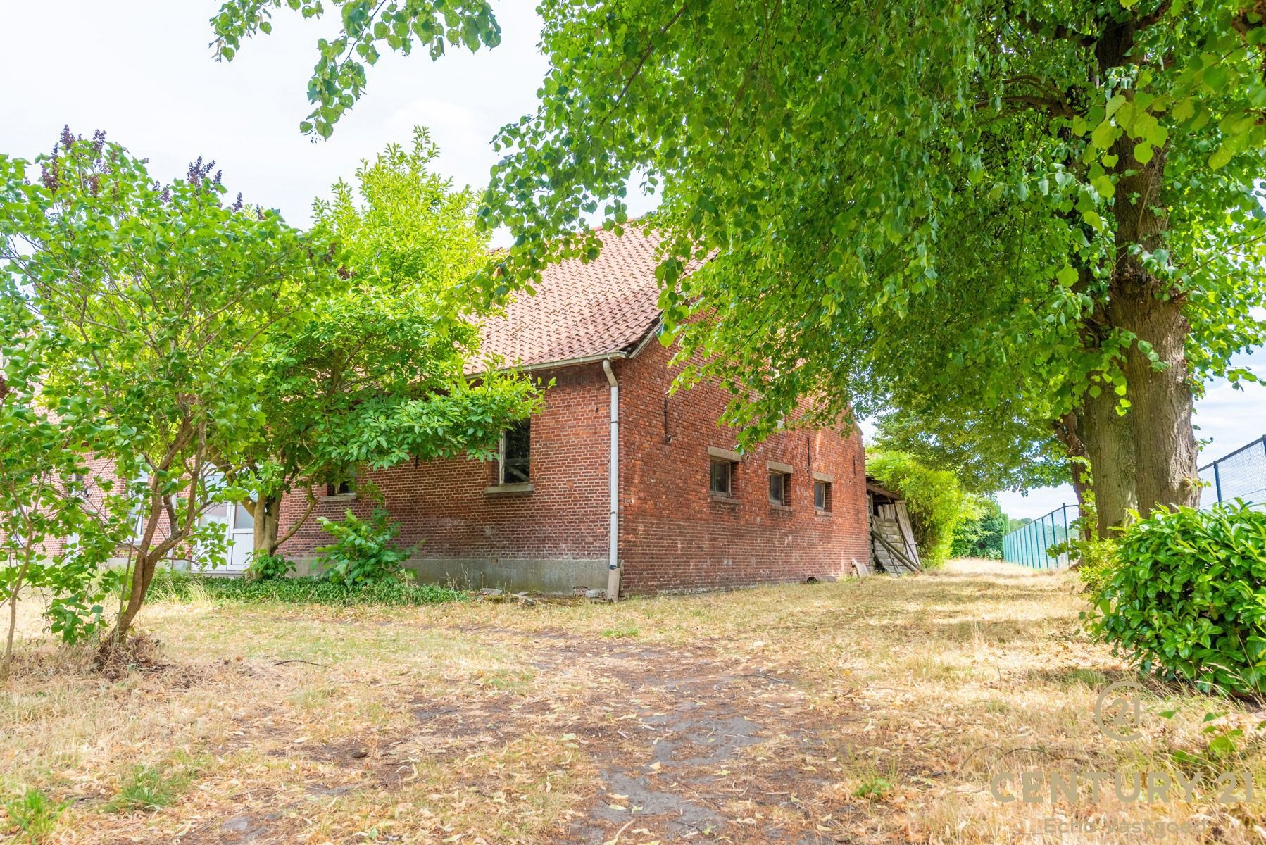 Opportuniteit met karakter en mogelijkheden op ca 861m² ! foto 2