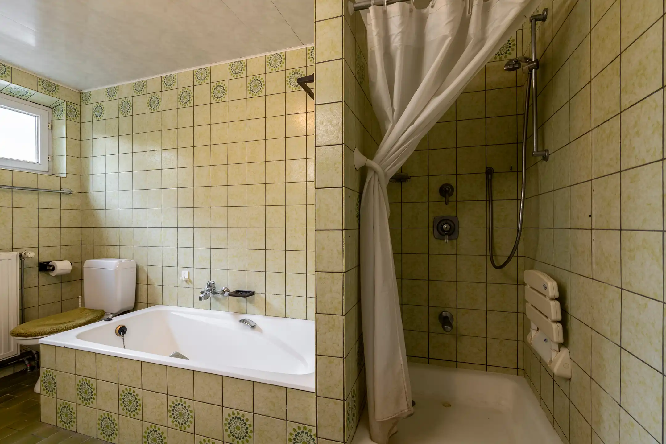 Ruime woning met grote opslagplaats in Beerse foto 19