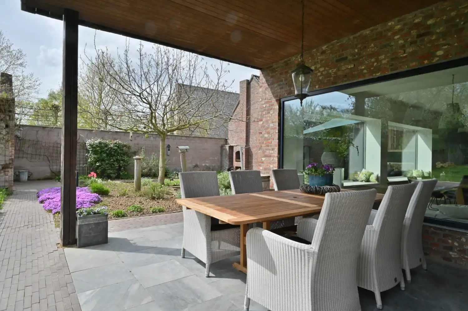 Prachtig gerenoveerde hoeve uniek gelegen in het glooiende landschap van Grote-Spouwen foto 21