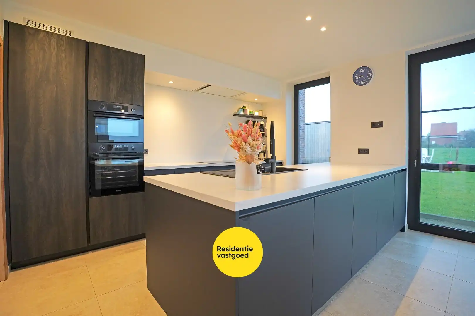 Recente, energiezuinige woning op 541 m² in doodlopende straat te Klerken! foto 9