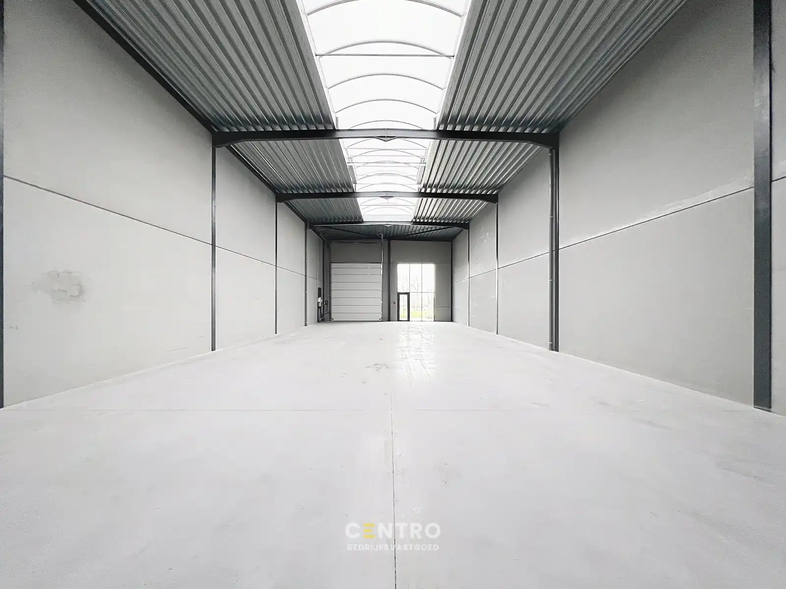 NB-magazijn van ± 275 m² (incl. 2 parkeerplaatsen!) en moderne glaspartij in driehoek TIELT-DEINZE-WAREGEM ! foto 7