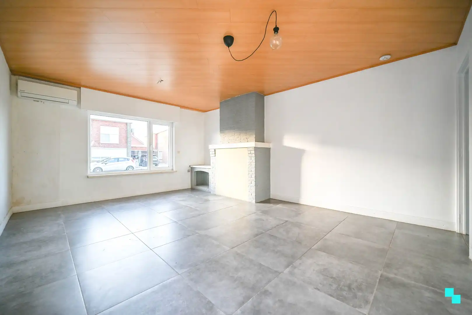 Ééngezinswoning in het hartje van Oostrozebeke foto 3