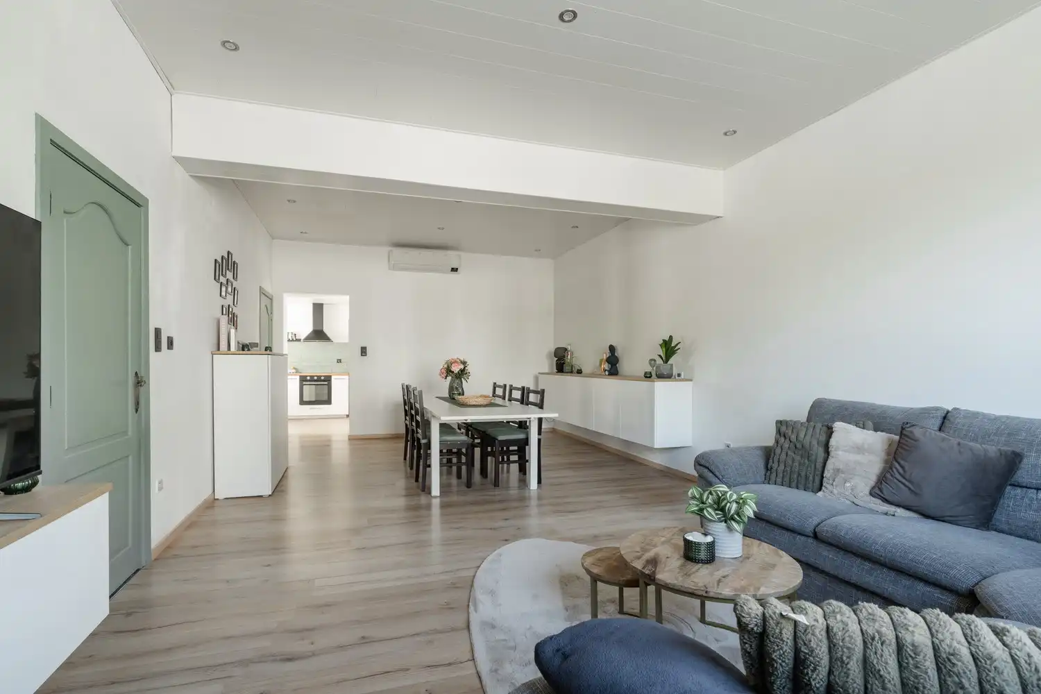 Karaktervolle woning met tal van mogelijkheden in het hart van Neerpelt foto 6