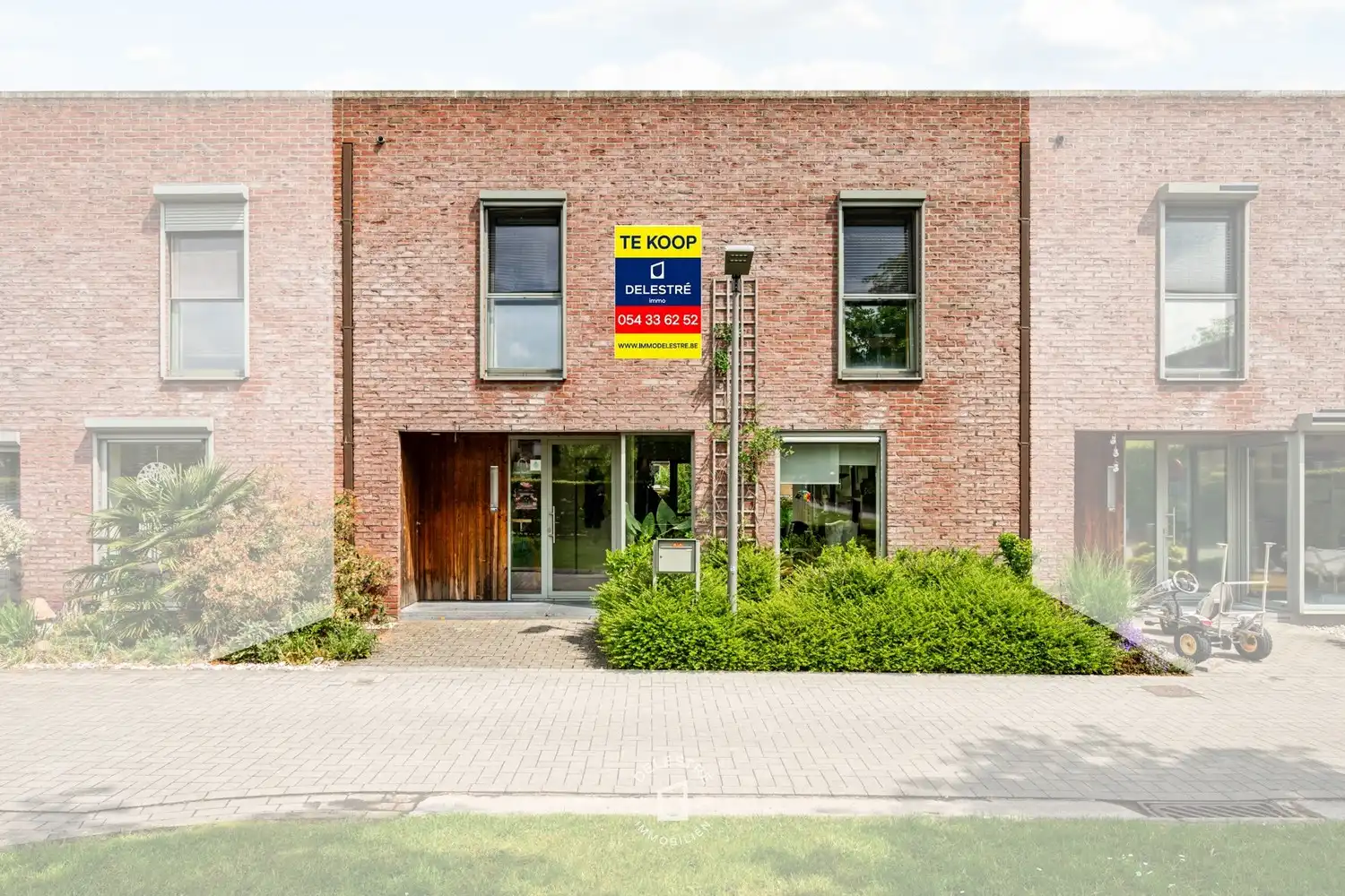 RUSTIG GELEGEN ENERGIEZUINIGE WONING 4 SLPK. INCLUSIEF GARAGEBOX foto {{pictureIndex}}