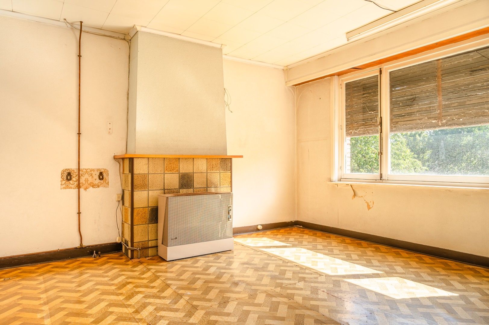 Ruime te renoveren woning met tuin in Kruibeke foto 14