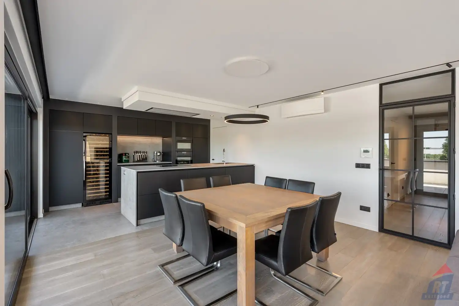 Exclusief penthouse met een indrukwekkend zonneterras van ruim 134 m² in Sint-Truiden foto 5