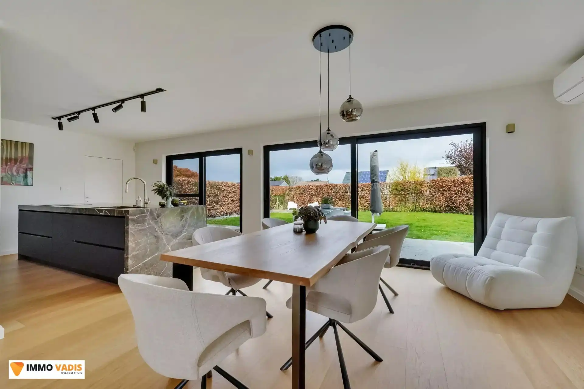 Exclusieve, vrijstaande woning met hoogwaardige afwerking foto 5