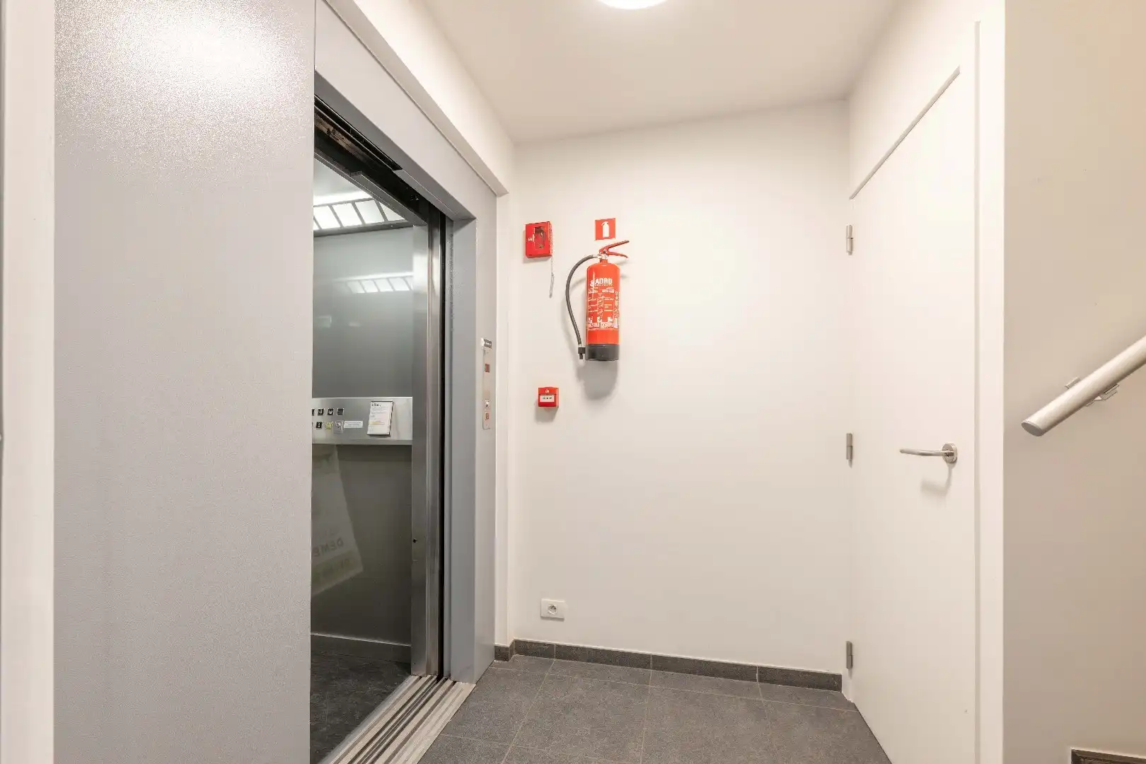 PERFECT INSTAPKLAAR KWALITATIEF APPARTEMENT IN HARTJE PITTEM foto 15