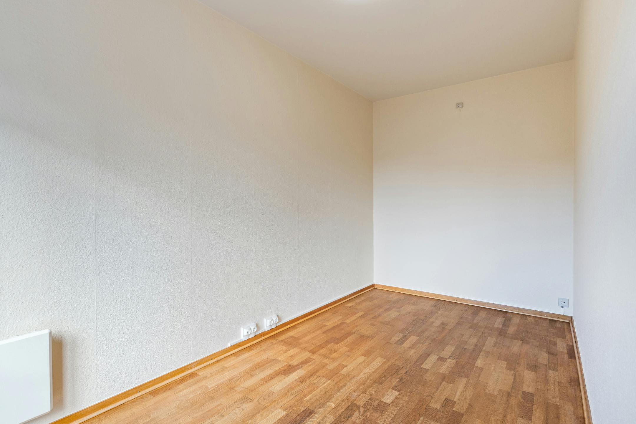 Appartement te koop met 3 kamers en garage in Ieper foto 8