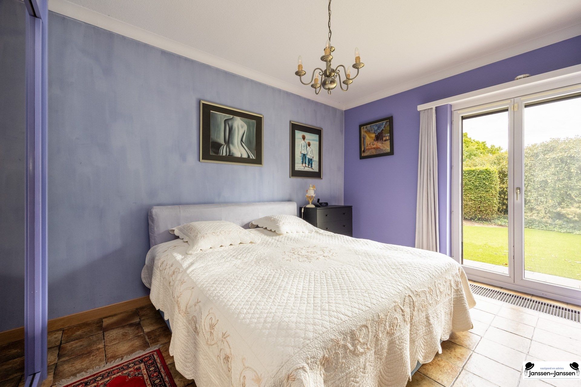 Charmante laagbouwwoning met 3 slaapkamers en prachtige tuin foto 10