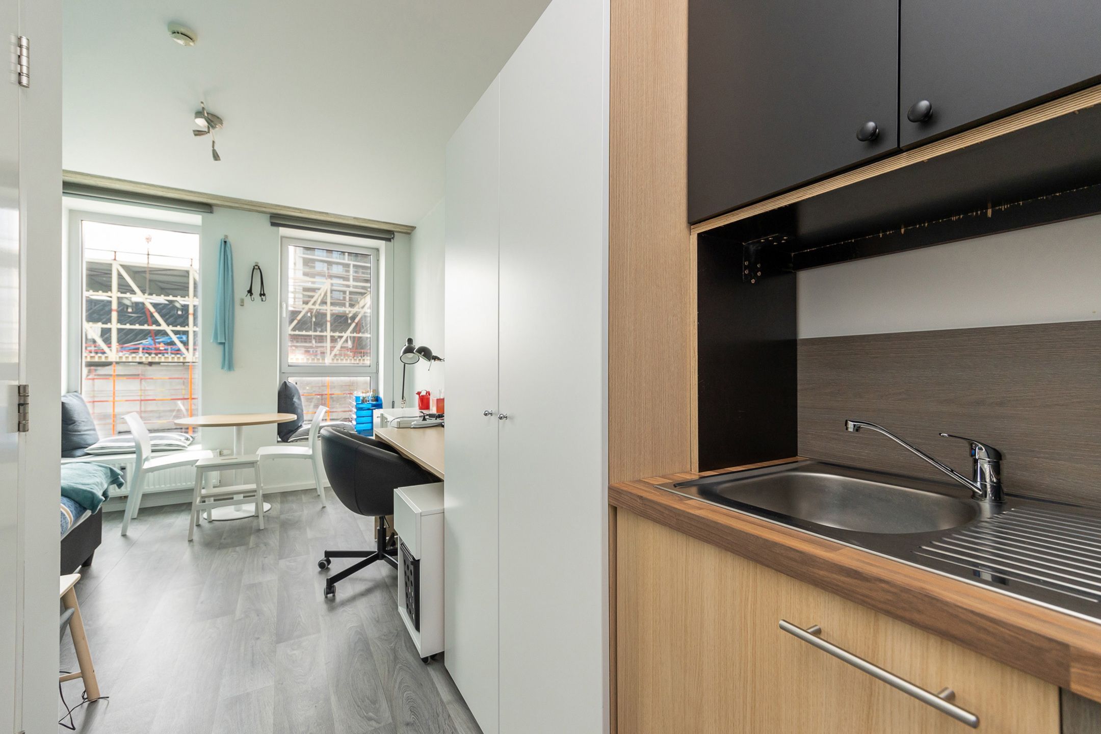 Gemeubelde studio op nieuw zuid foto 5