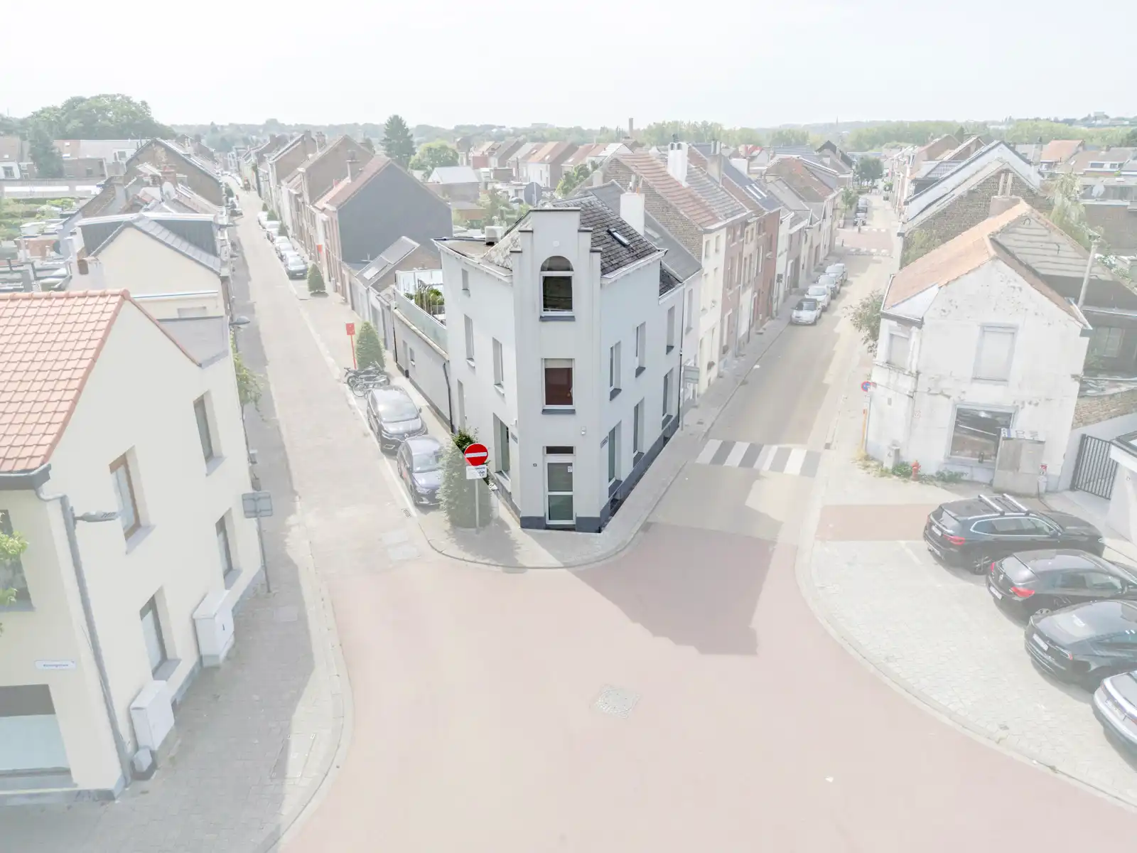 Gezinswoning met spectaculair dakterras & veel mogelijkheden foto 3