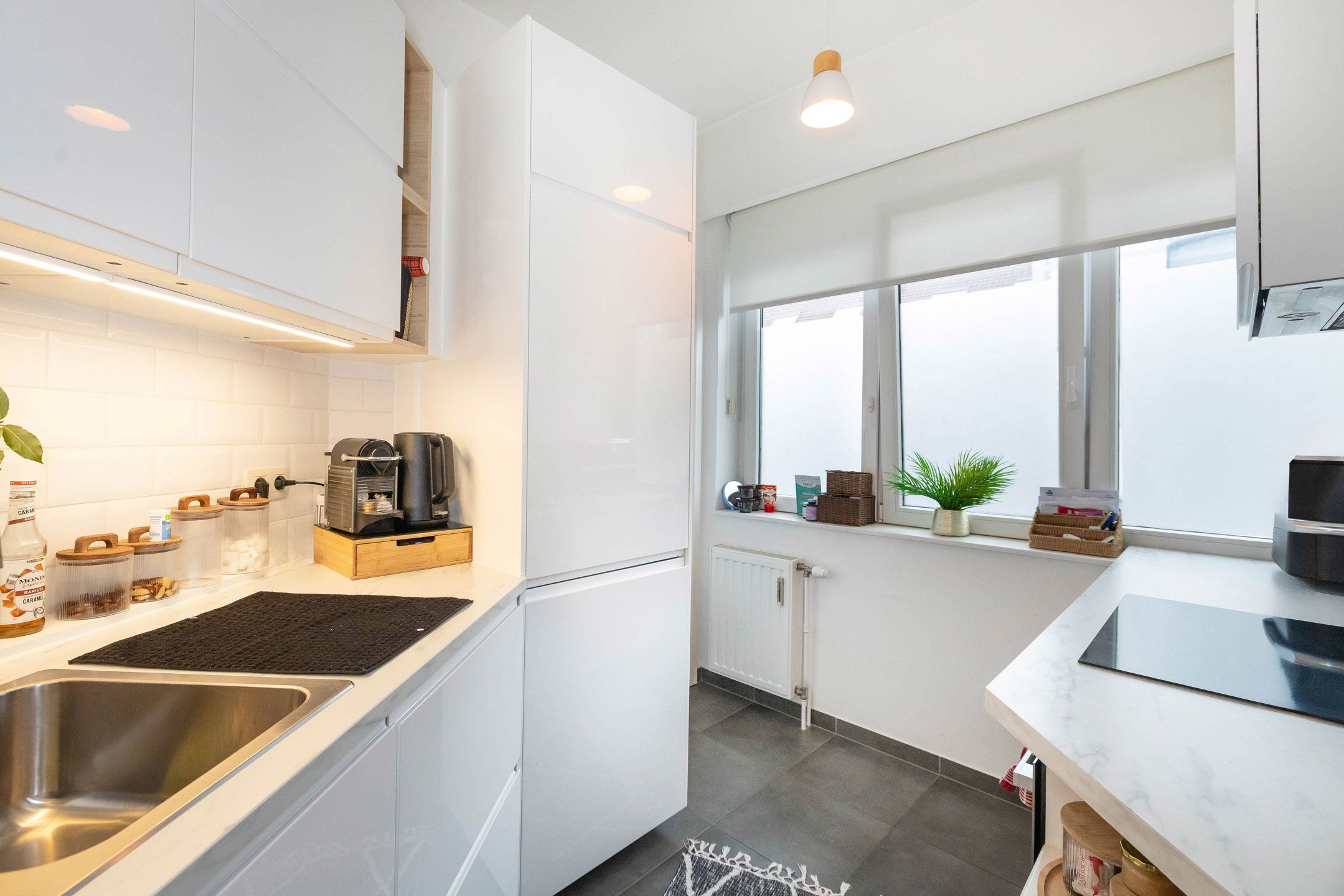 Zeer licht! Begane grond met 1 slaapkamer + bureau. foto 3