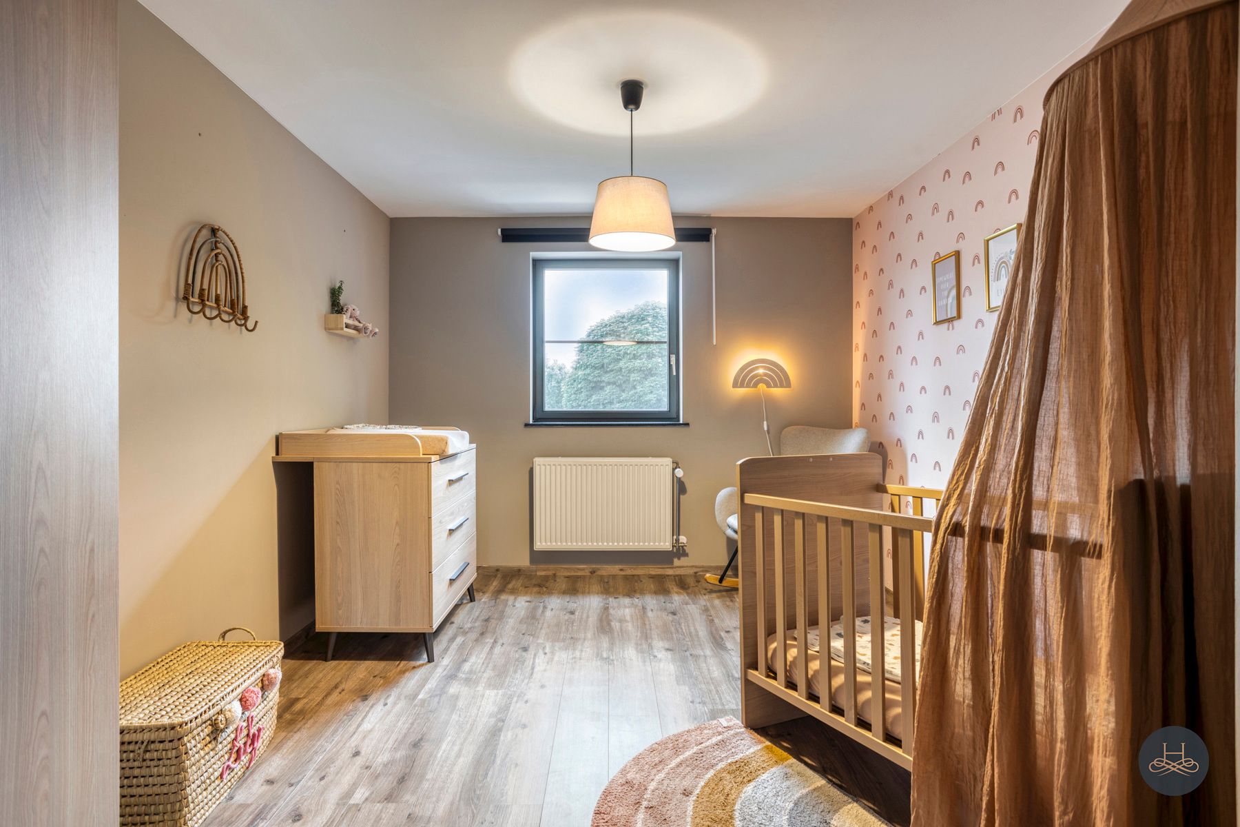 Charmante, gerenoveerde halfopen woning met grote tuin foto 22