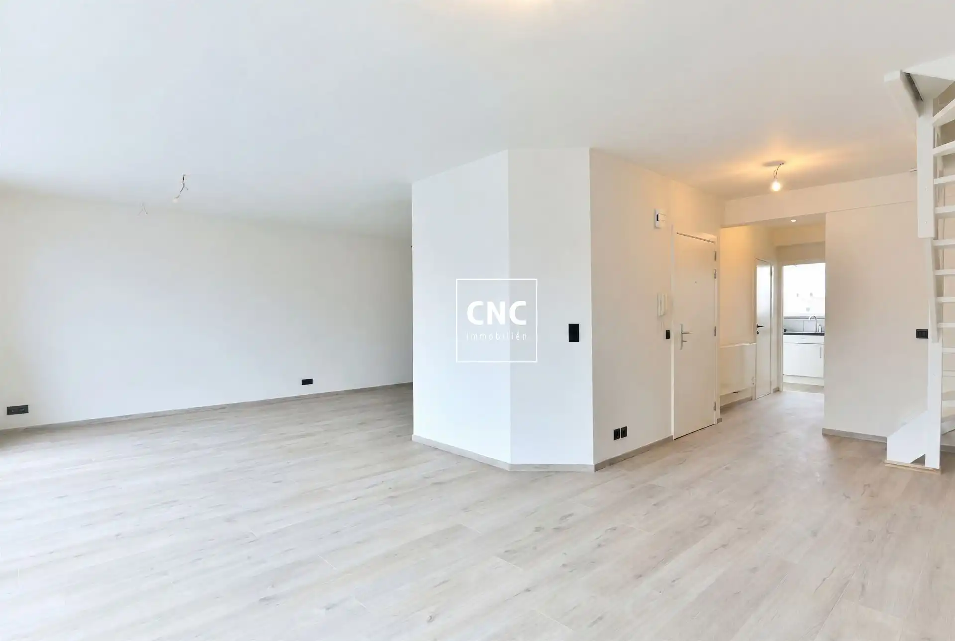 Lichtrijk triplexappartement met 4 slaapkamers en terrassen foto 4