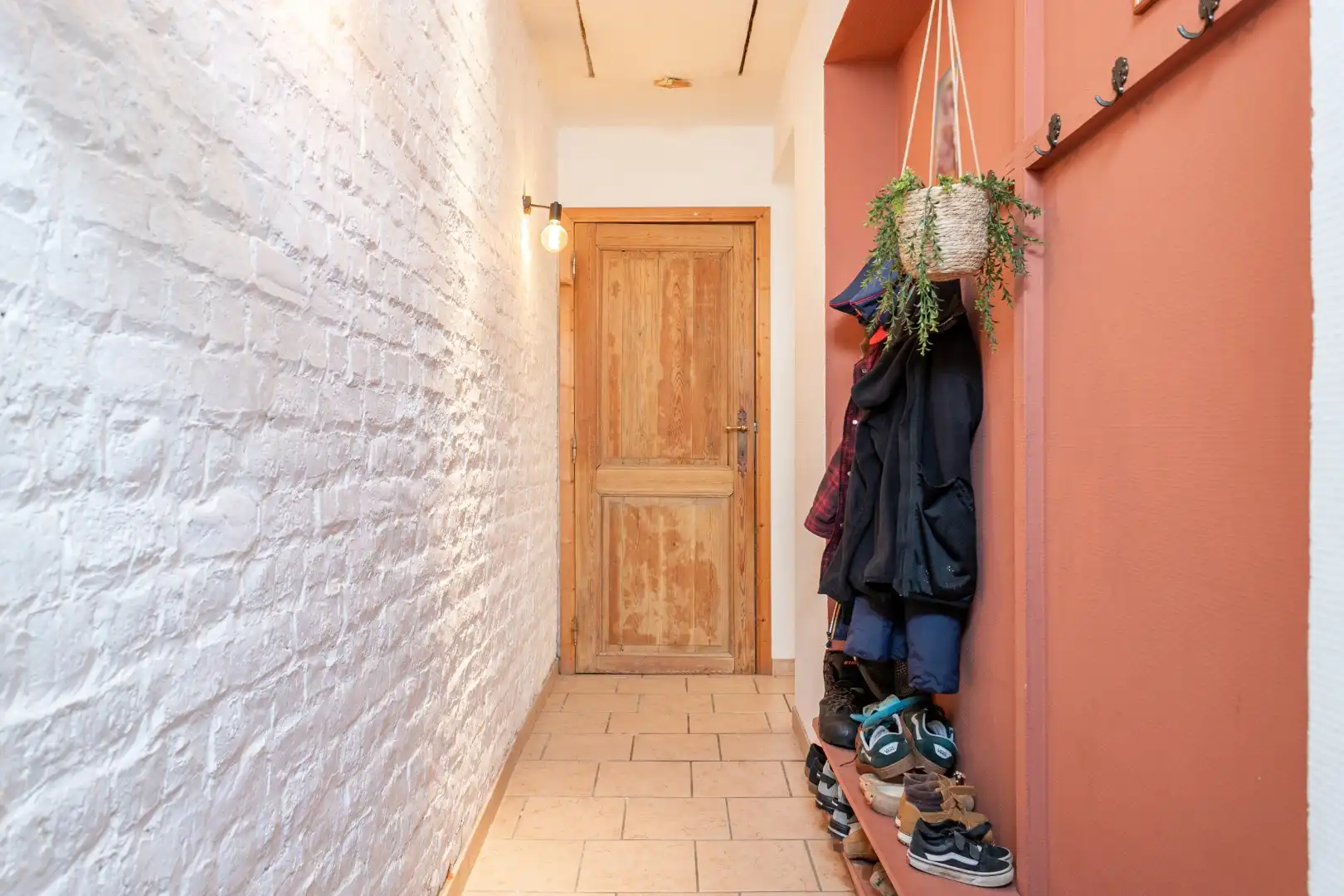 Instapklare woning met 4 slaapkamers en tuin te Huizingen foto 4