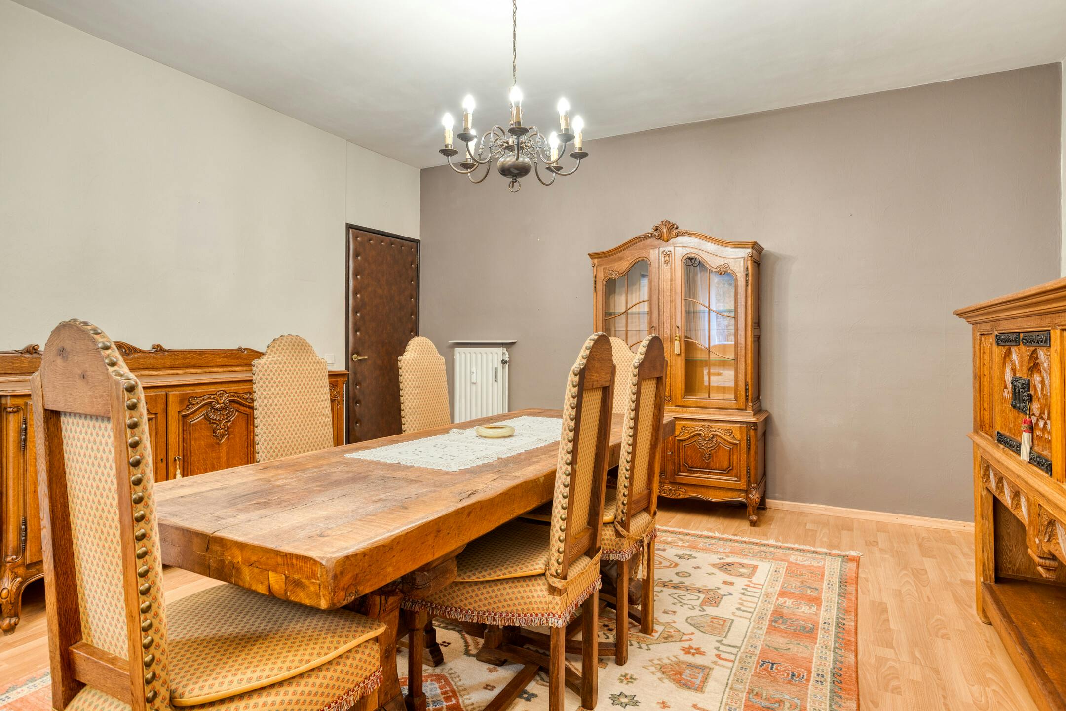 Appartement met 2  a 3slaapkamers en garage te koop in Hoevenen! foto 7