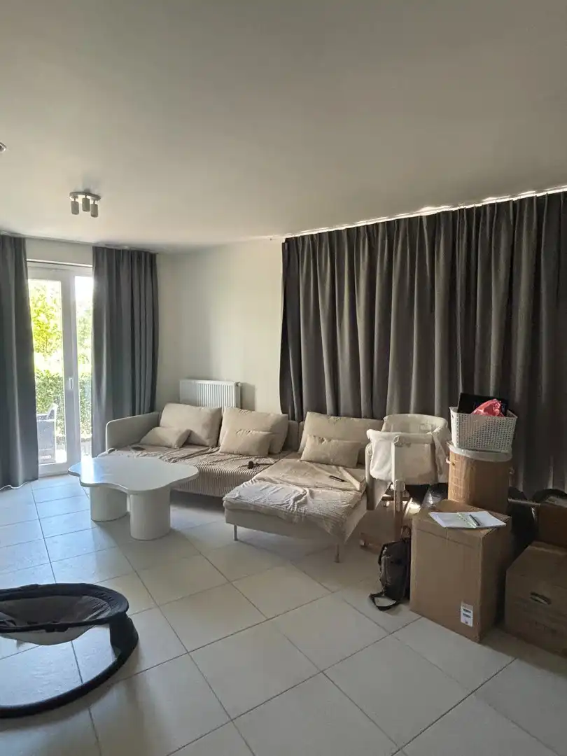 Stijlvol gelijkvloers appartement te Huur in Zellik - Perfect voor een Moderne Levensstijl! foto 2