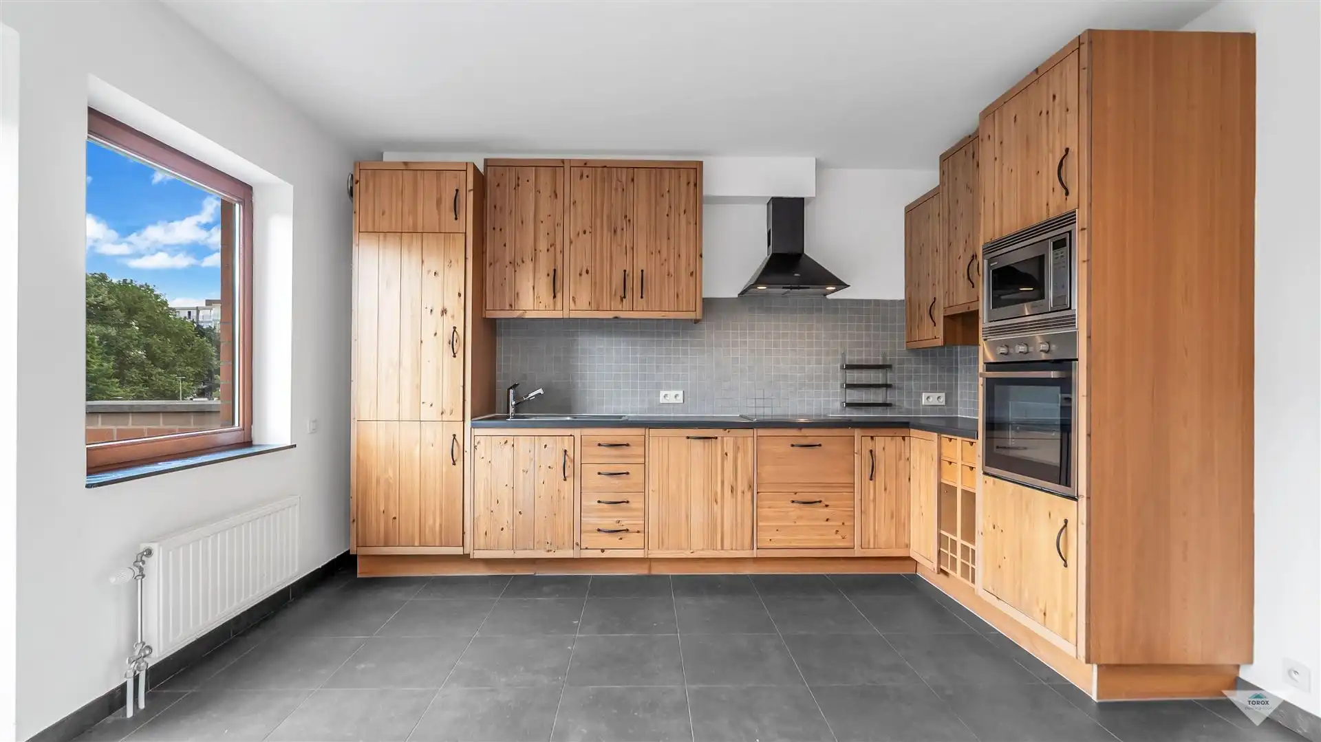 Instapklaar duplexappartement met garagebox op toplocatie! foto 5