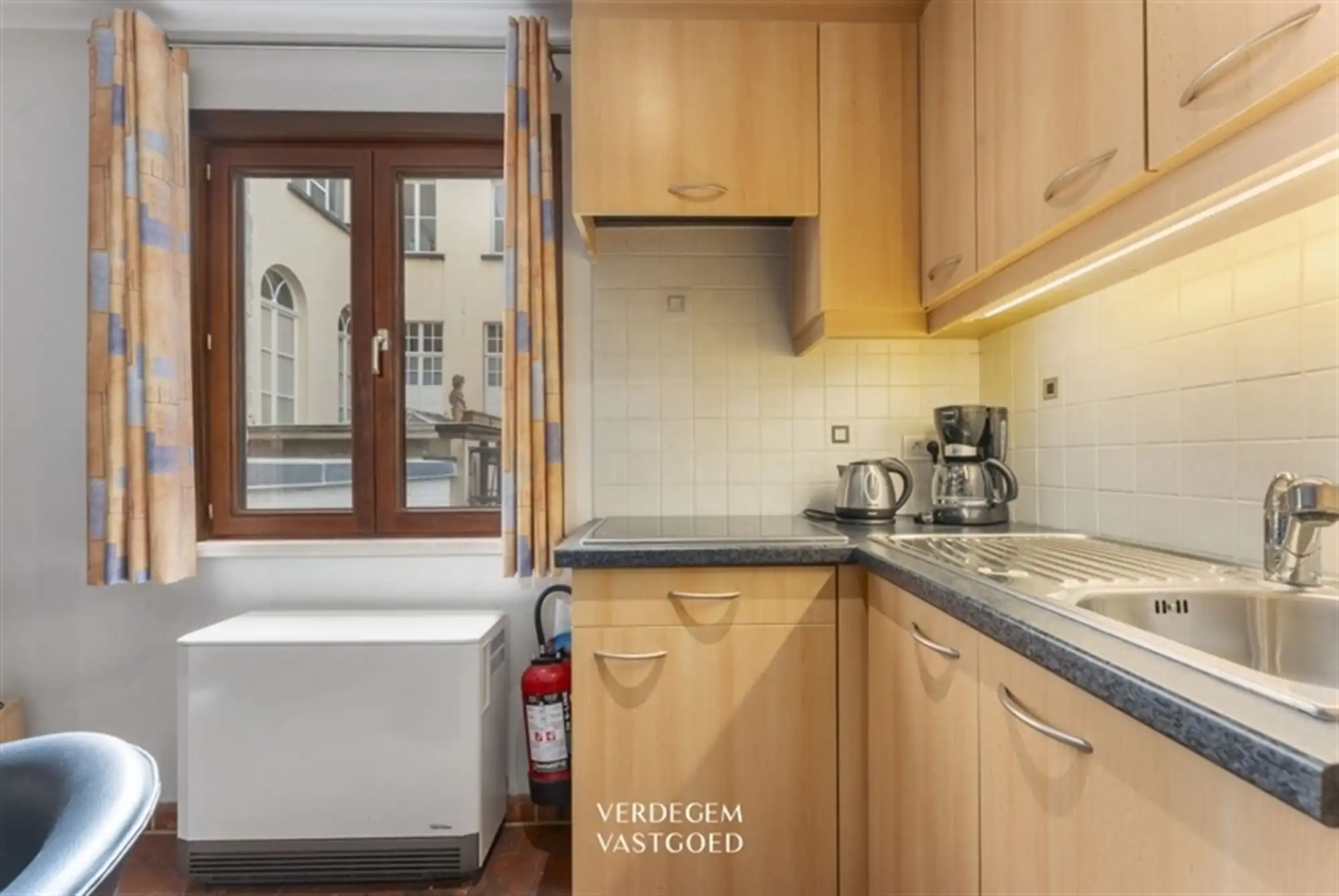 Iconisch café in hartje Gent, vrij van brouwer, met woongedeelte en erkend b&b foto 33