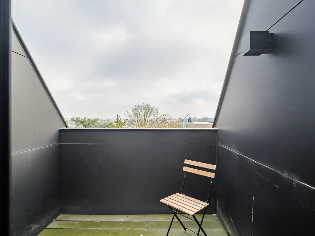 Instaplaar duplex-appartement met 1 slaapkamer en terras op een zeer gegeerde locatie – Sint-Pietersplein. foto 9