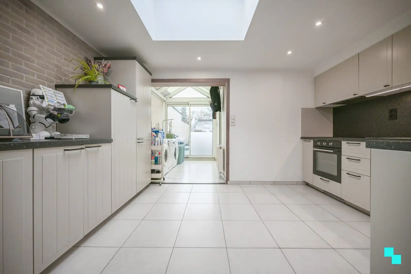 Charmante ééngezinswoning met 2 slaapkamers, ingerichte zolder en gezellig west terras foto 10