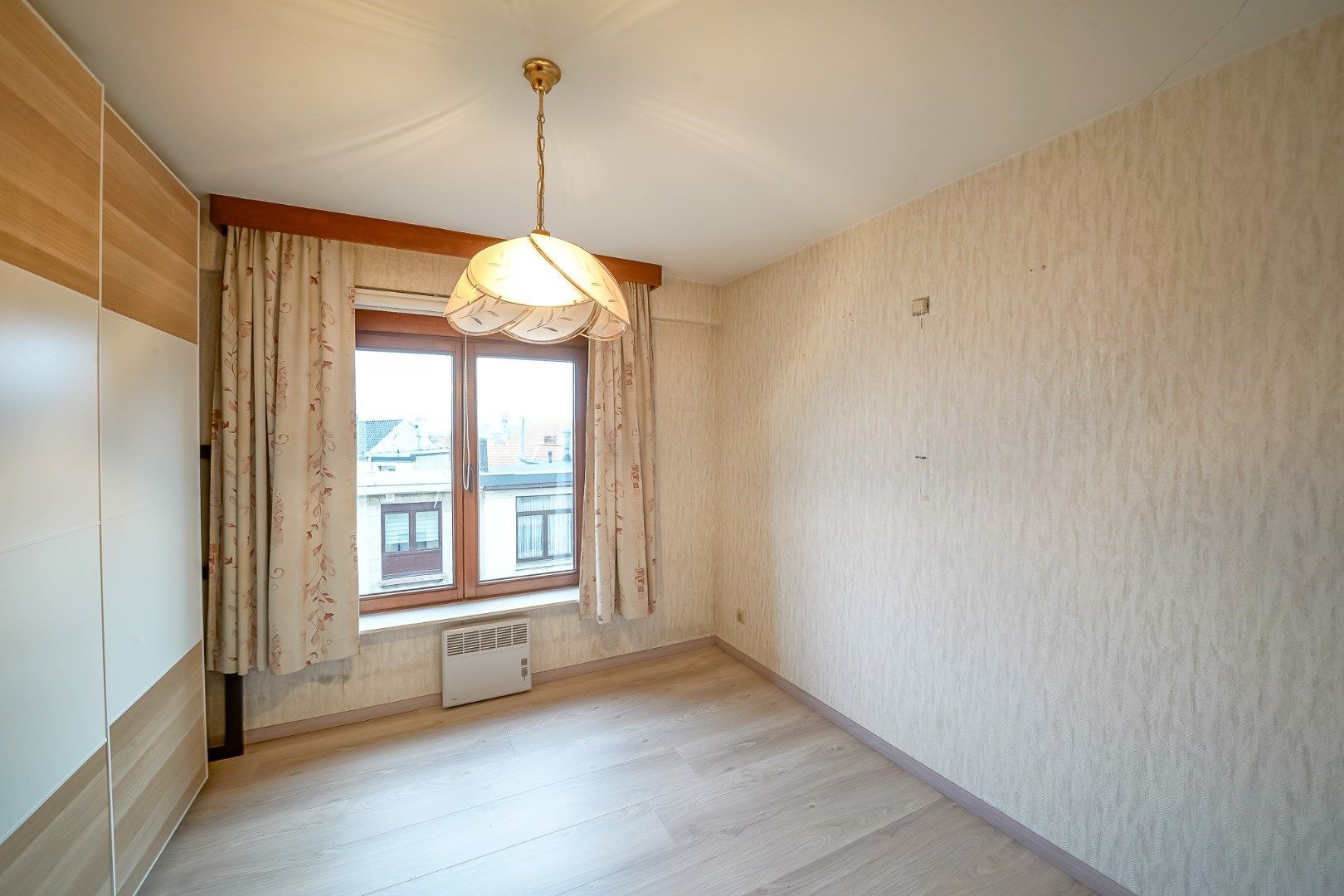 Appartement met 2 slaapkamers hoek Leffingestraat/Torhoutsesteenweg foto 7