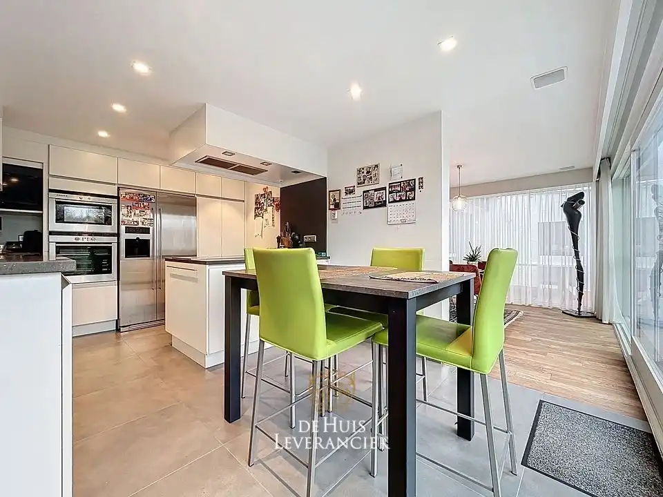 Elegante laagbouwvilla waar discrete rust, moderne uitstraling en standing versmelten in het 'Zoute' van Sint-Idesbald te koop foto 24