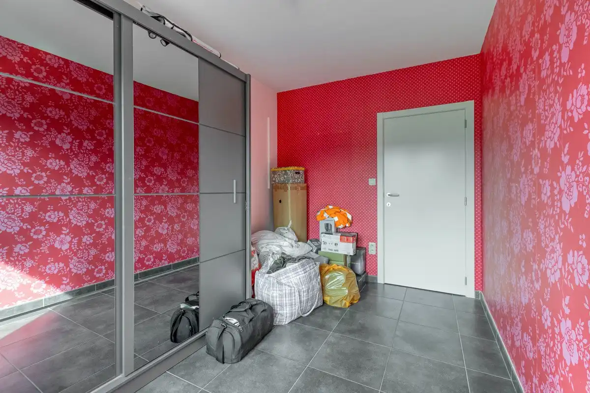 Stijlvol appartement met twee slaapkamers aan de stadsrand foto 9