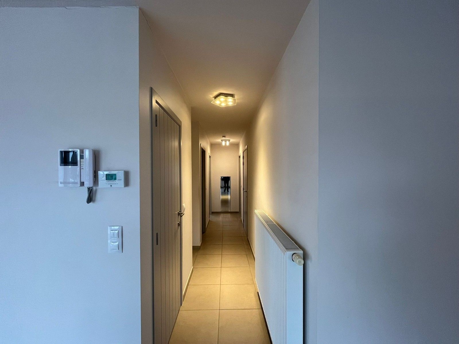 Te koop - 2 slaapkamersappartment met dubbele garage foto 11