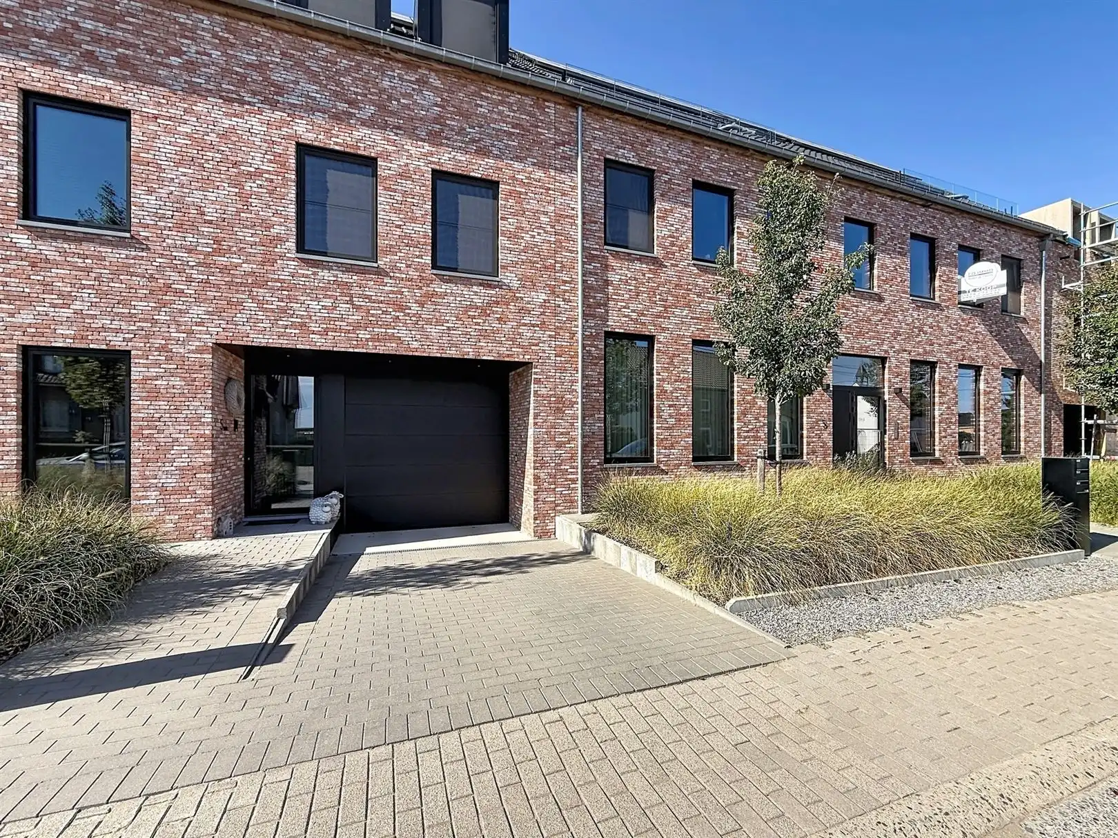 Appartement met 2 slpks, terras, autostaanplaats foto 32