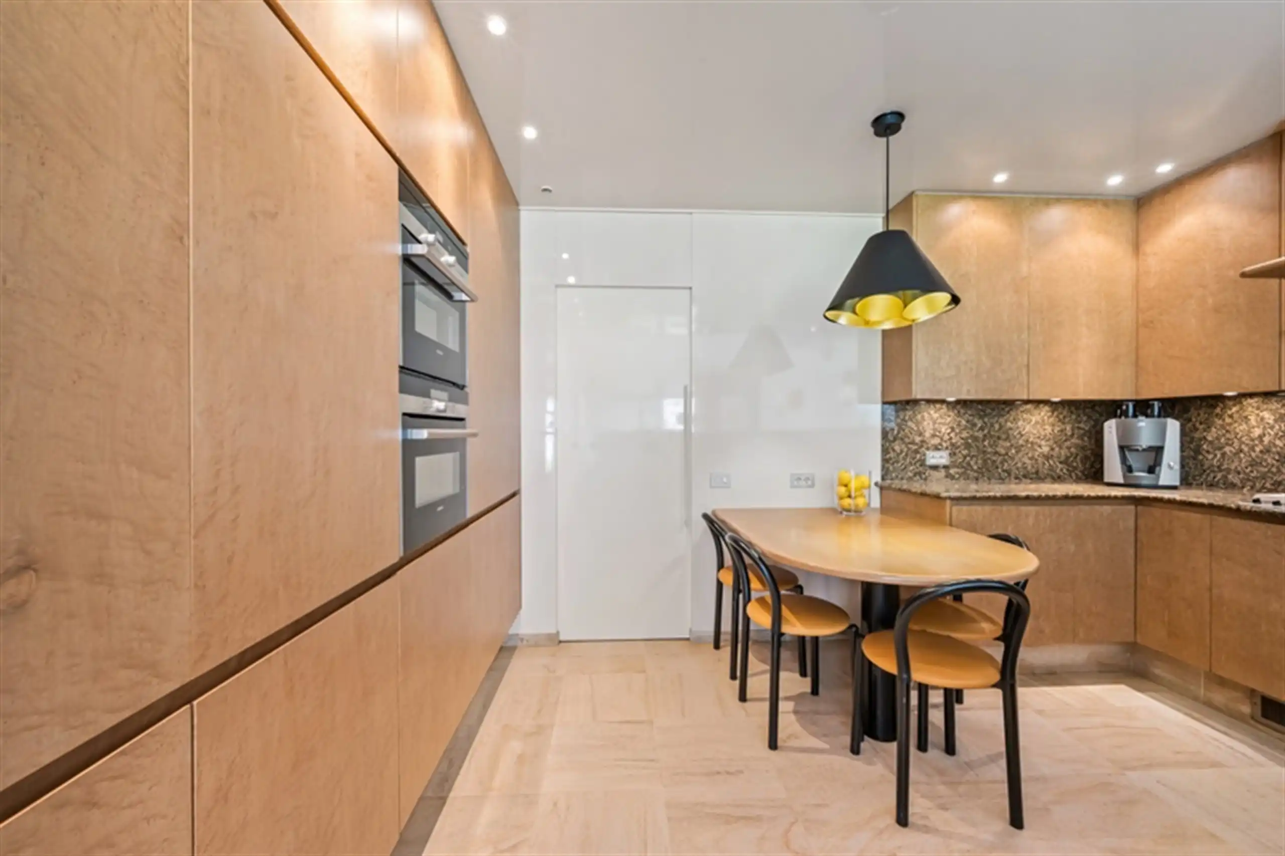 Verborgen verrassing: aan de zoom v/h bos met maximaal zicht foto 13